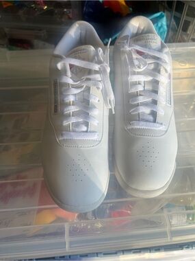 Reebok Women’s White Lace-Up Classic Sneakers